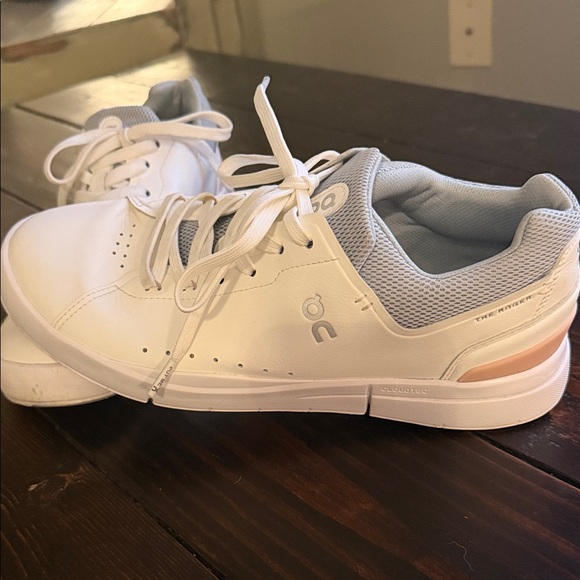 On Running THE ROGER Advantage - Picture 4 of 8